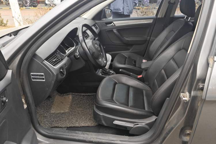 Used Volkswagen Bora 2013 1.6L Automatic Comfort Model Left Front Seat