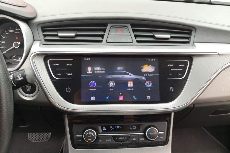 Used Geely Auto Emgrand GL 2018 1.8L DCT Elite Smart Connectivity Version
