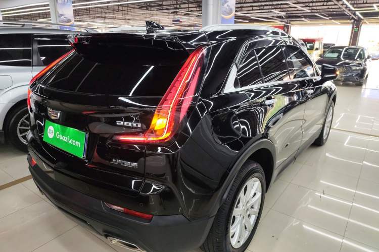 Used Cadillac XT4 2018 28T Two-Wheel Drive Tech Version