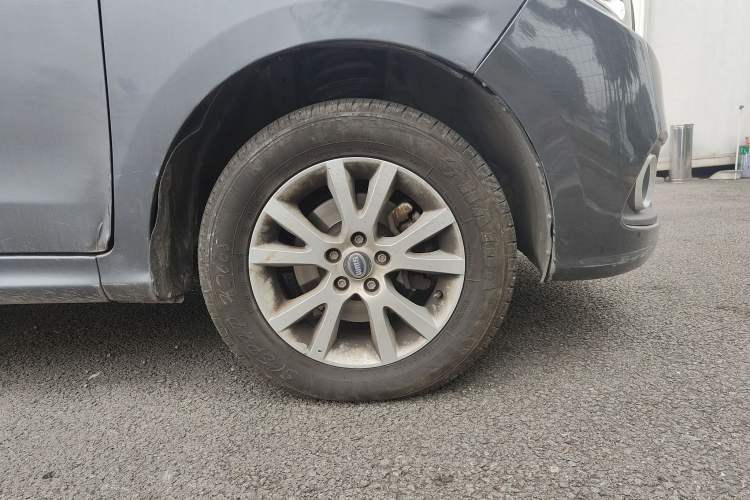 Used SWM X2 2021 1.5L Manual Business Version 7 Seats