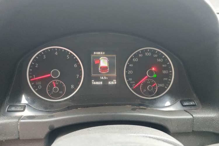 Used Volkswagen Tiguan 2015 1.8TSI Automatic All-Wheel-Drive Luxury Model Instrument Cluster