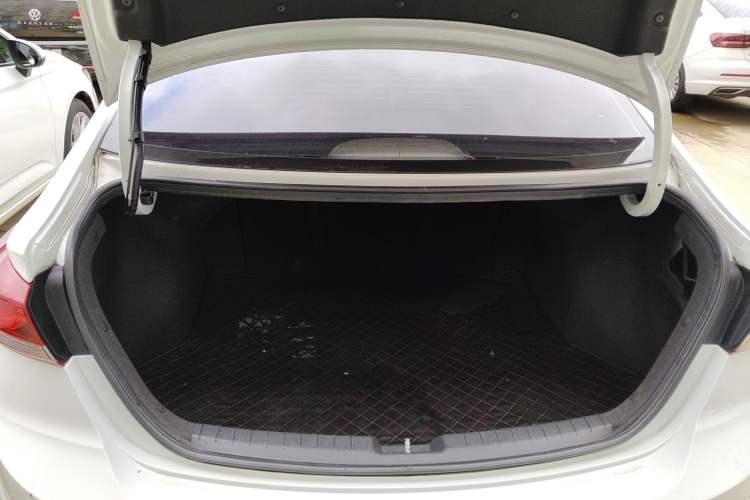 Used Hyundai Elantra (6th Generation / Lingdong) 2018 1.4T Dual-Clutch Xuan Dong · Dynamic Edition
