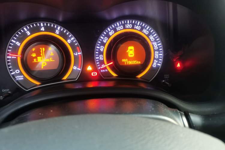 Used Toyota Corolla 2013 Special Edition 1.8L CVT ZhiKu GL-i Odometer Close Up