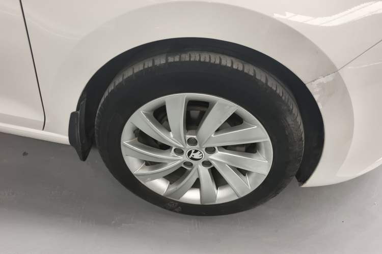 Used Skoda Rapid 2019 1.5L Automatic Comfort Edition China VI Standard
