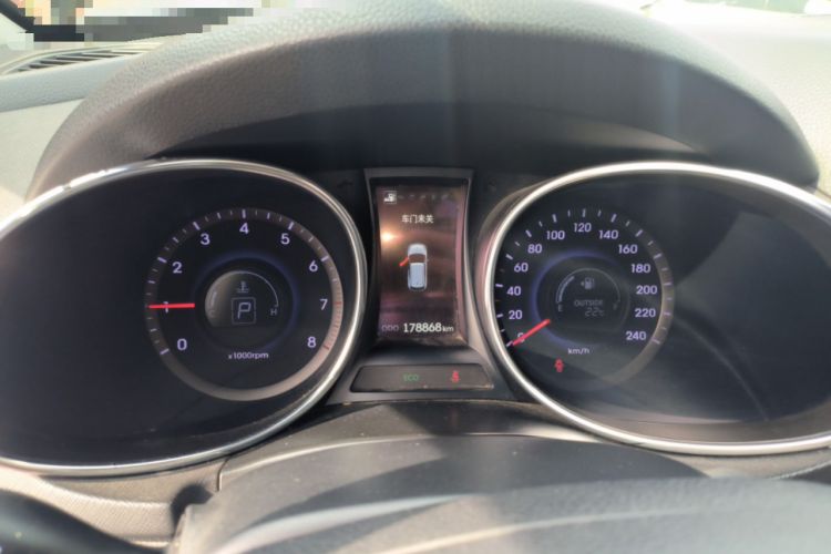 Used Hyundai Grand SantaFe 2013 3.0L 7-seat 4x4 Brown Interior Flagship Edition Instrument Cluster