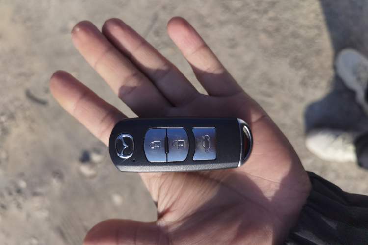 Used Mazda Mazda 3 Axela 2016 Sedan 1.5L Automatic Comfort Model
