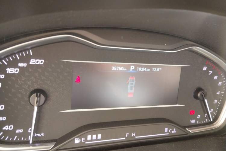 Used SAIC MAXUS G20 2021 Facelifted PLUS 2.0T Gasoline Automatic Luxury Edition Odometer Close Up