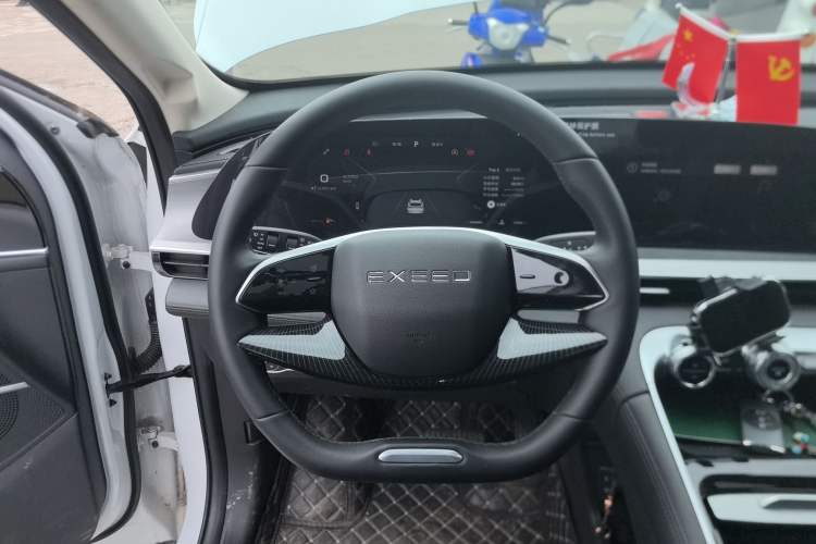 Used EXEED Lingyun 2024 300T Two-Wheel Drive Starlight Edition