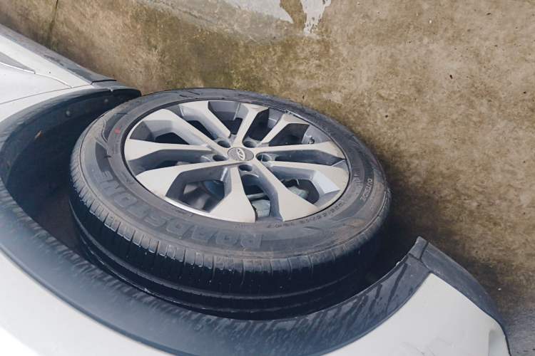 Used Chery Tiggo 8 2018 1.5 TCI Automatic Prestige 7-Seater Left Front Wheel Hub