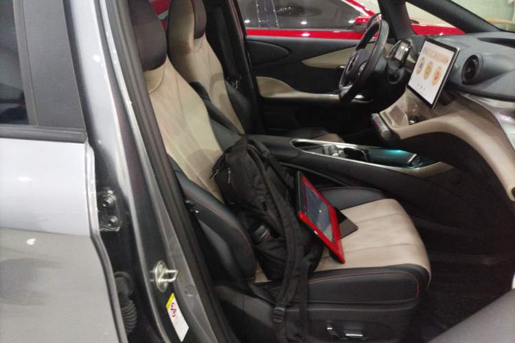 Used BYD Dolphin 2023 420 km Fashion Edition
