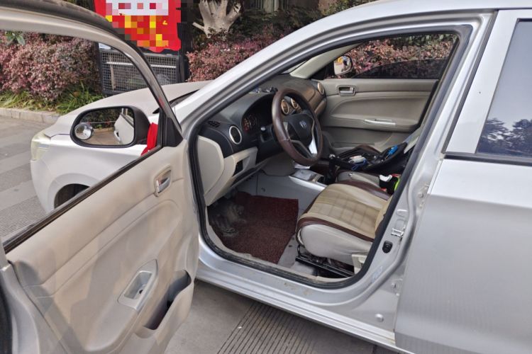 Used Changan Alsvin V3 2012 1.3L Manual Luxury Version China IV Standard