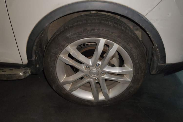 Used CHANGAN CS35 2016 1.6L Automatic Luxury Model China IV Standard