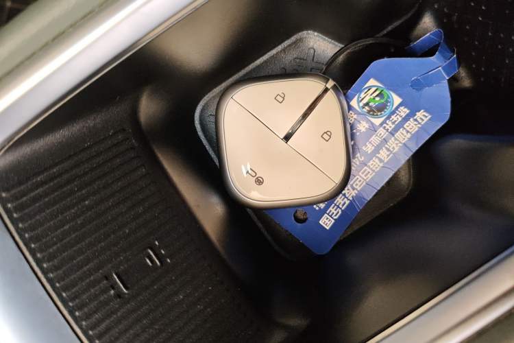 Used Baojun Spark EUV 2025 Smart Luxury Edition 5 Seats Vehicle Key