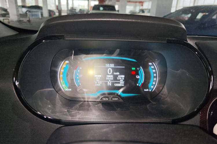 Used Chery Little Ant 2022 Sweet Pink Edition Low-Sugar Version Lithium Iron Phosphate 30 kW 301 km