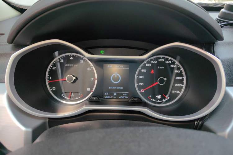 Used Geely Auto Emgrand X7 Sport 2016 1.8TD Automatic ZhiShang Model