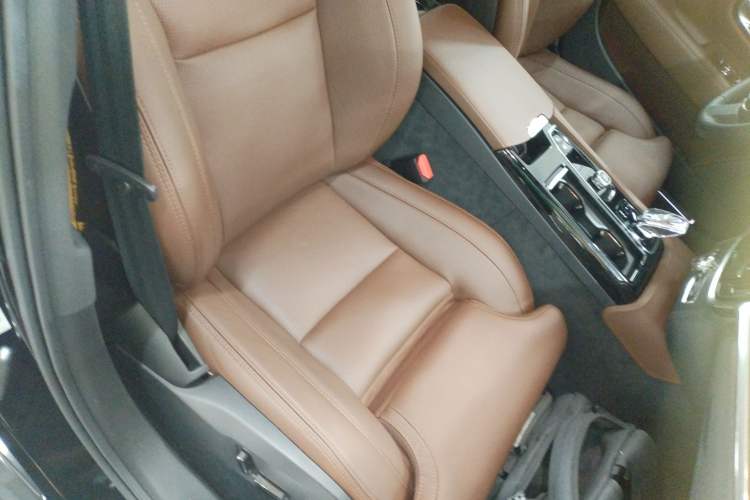 Used Volvo S90 New Energy 2024 Plug-in Hybrid Four-Wheel Drive Long-Range Luxury Smart Edition
