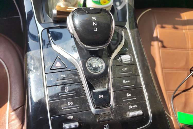 Used BYD Qin PLUS 2023 Champion Edition EV 510KM Leading Model Gear Lever