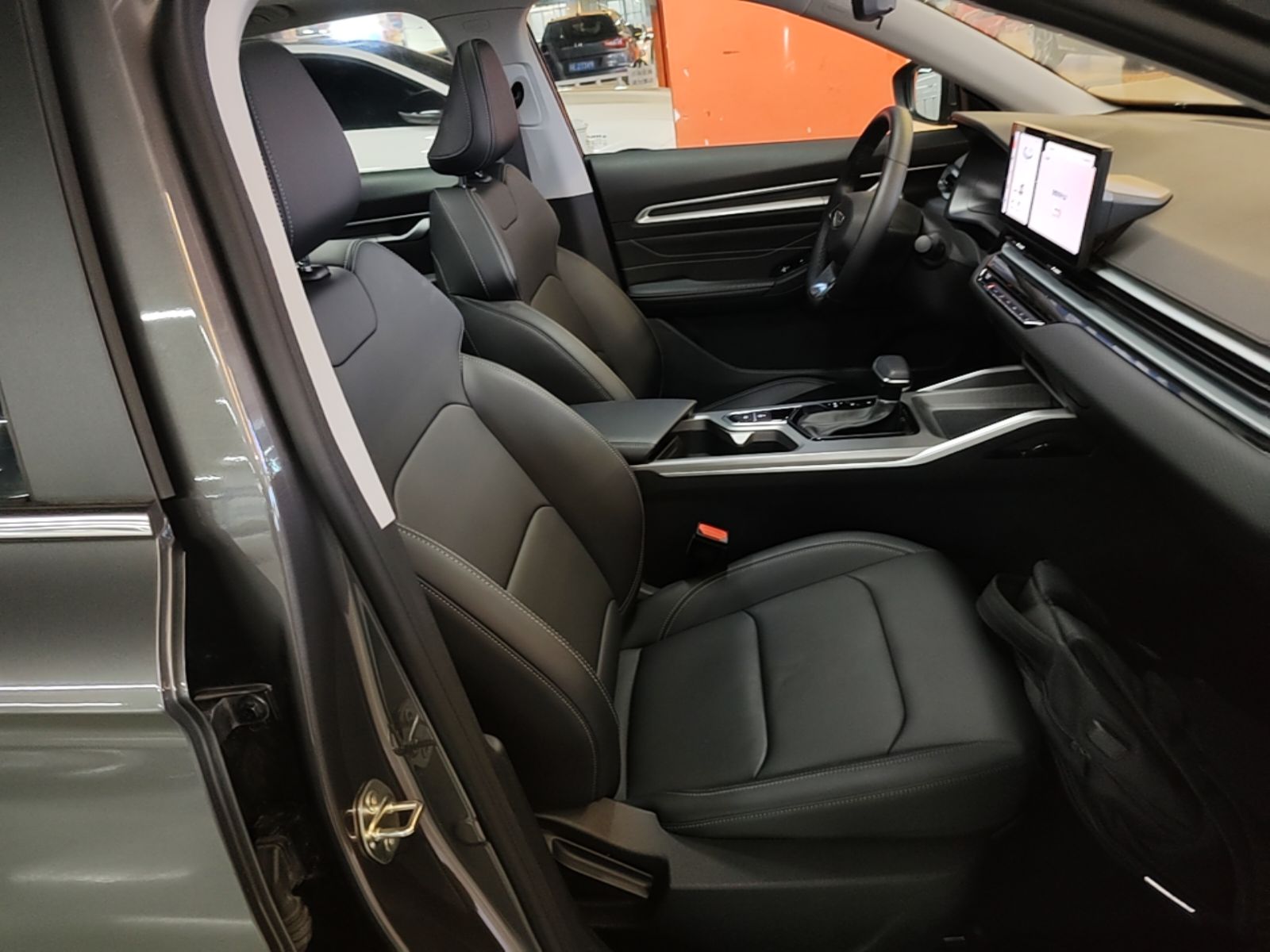 Geely Auto Emgrand 2026 Model 4th Generation 4 Millionth Anniversary Edition 1.5L CVT Feiyue Edition — снимка 19