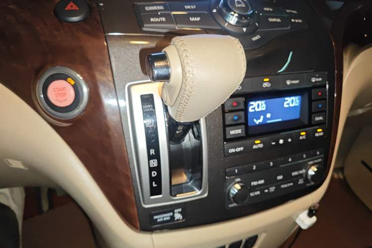 Used Nissan Quest 2015 3.5L SL Gear Lever