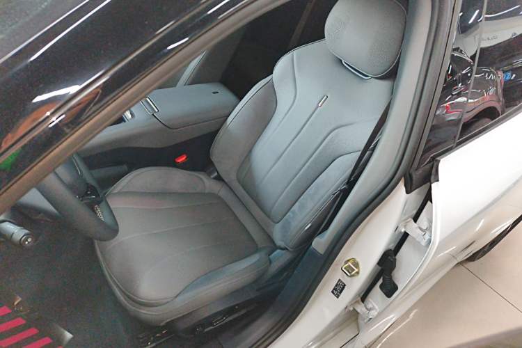 Used Lynk & Co 07 2024 EM-P 126 Long-Range Ultra
