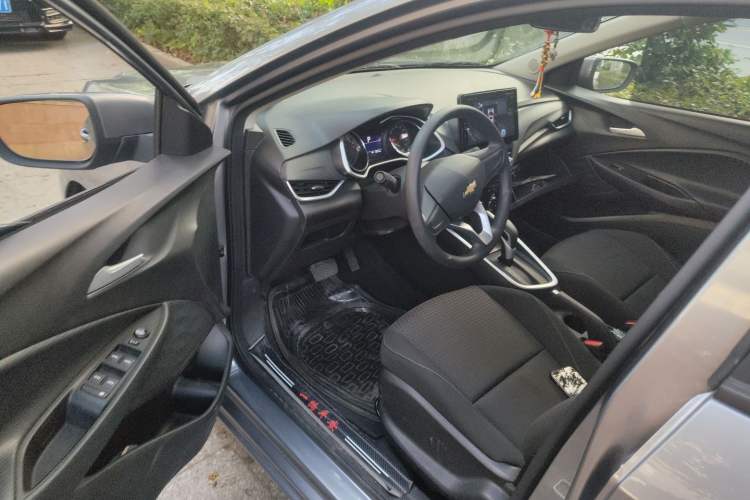 Used Chevrolet Cavalier 2020 325T Automatic Enjoyment Edition Driver Seat