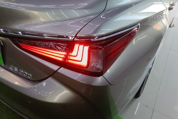 Used Lexus ES 2021 200 Excellence Edition