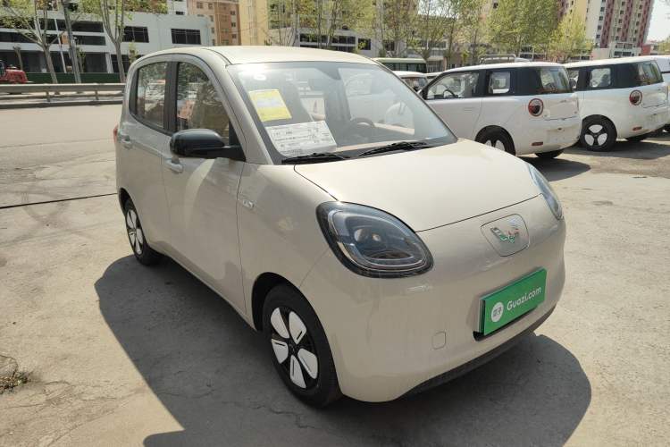 Used Wuling Hongguang MINIEV 2025 Four-Door Version Advanced Edition Front Right 45 Deg
