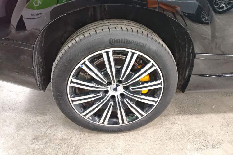 Used Denza N9 2025 Prestige Version
