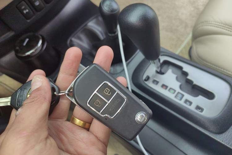 Used Toyota Fortuner 2015 2.7L Standard Edition
