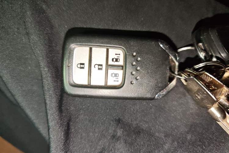 Used Honda Odyssey 2015 Updated Version 2.4L Smart Edition Vehicle Key