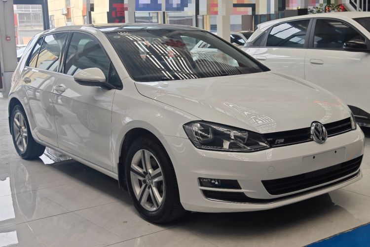 Used Volkswagen Golf 2016 230TSI Manual Comfort Version

