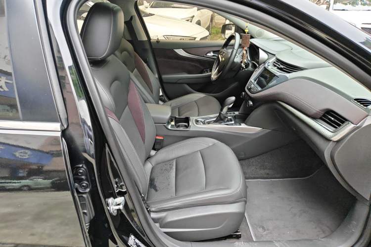 Used Chevrolet Malibu 2017 1.5T Automatic Luxury Edition Right Front Seat