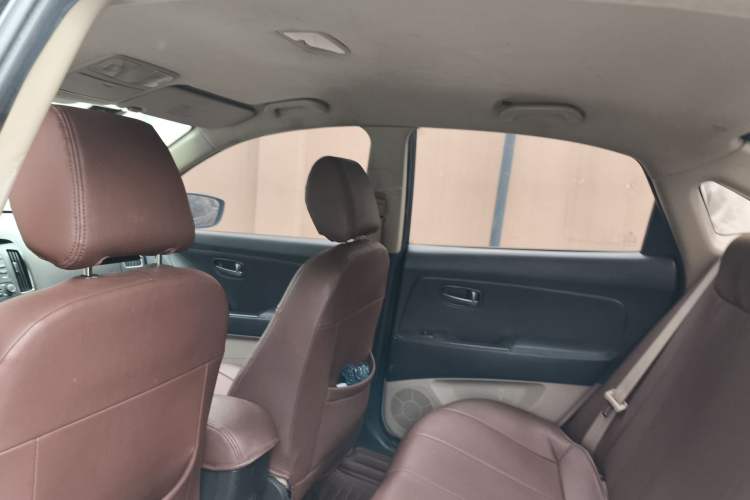 Used Hyundai Celesta 2011 1.6L Manual Comfort Edition Headliner