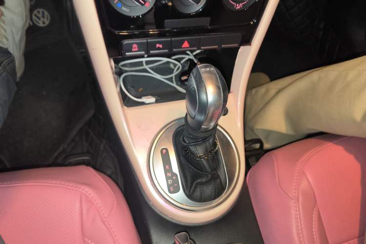 Used Volkswagen Beetle 2018 180TSI Shangle Model Gear Lever