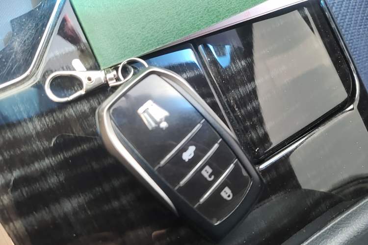 Used Toyota Crown 2015 2.5L Fashion Limited Edition
