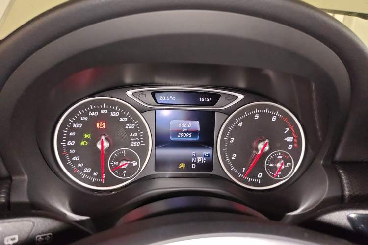 Used Mercedes-Benz A-Class 2017 A 200 Dynamic Edition Instrument Cluster
