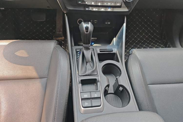 Used Hyundai Tucson 2018 1.6T Dual-Clutch Two-Wheel Drive 15th Anniversary Special Edition