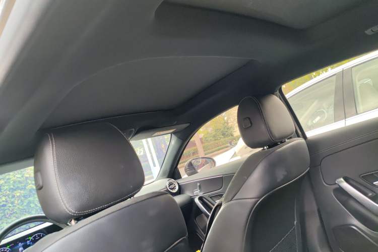 Used Mercedes-Benz A-Class 2022 Revised Version A 200 L Sport Sedan Fashionable Style Headliner