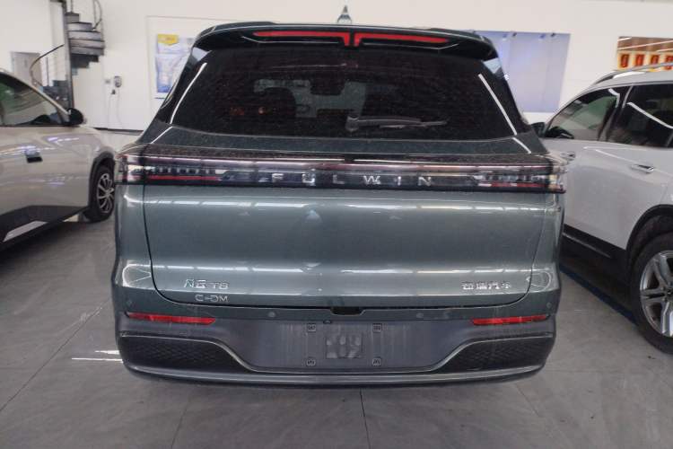 Used Fengyun T8 2025 1.5T 130km Deluxe Version 5 Seats Rear