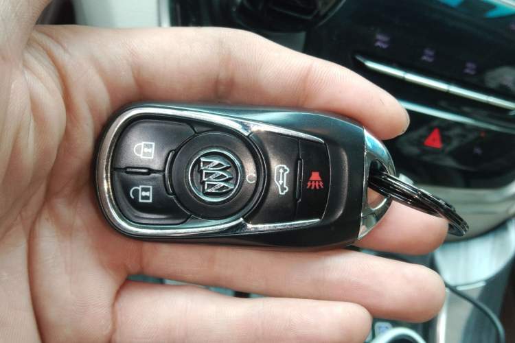 Used Buick GL8 2021 Land Cruiser Executive Class 652T Luxury Model