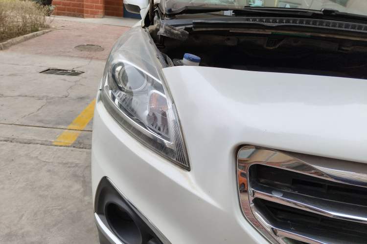 Used Peugeot 3008 2015 2.0L Automatic Classic Edition