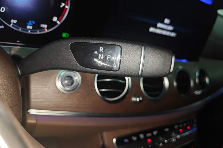 Used Mercedes-Benz E-Class 2020 Facelift E 300 L Stylish Edition Gear Lever