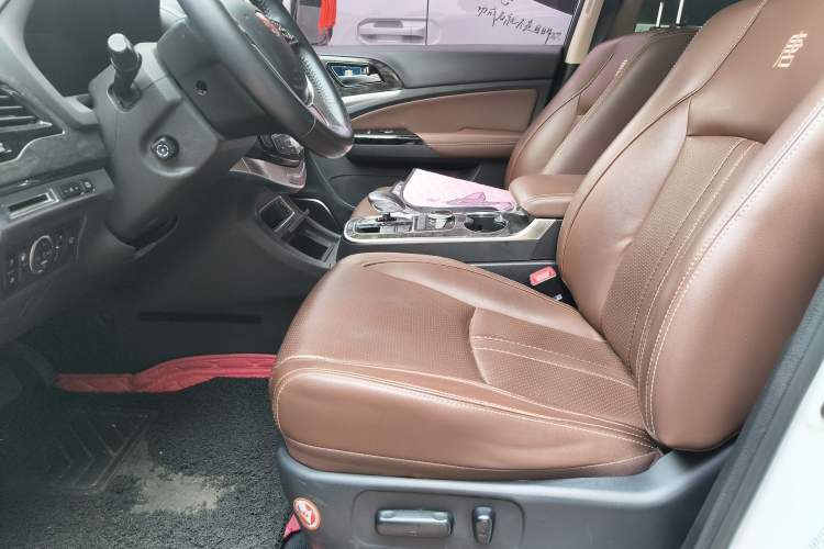 Used BYD Tang New Energy 2015 2.0T Four-Wheel-Drive Flagship Model
