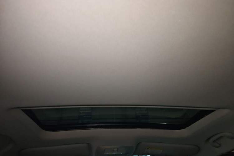 Used Roewe i5 2020 1.5L Automatic 4G Connect Luxury Flagship Edition
