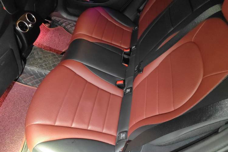 Used Mercedes-Benz GLC Coupe 2023 GLC 260 4MATIC Coupe SUV Left Rear Seat