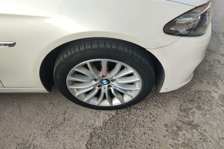 Used BMW 5 Series 2014 525Li Luxury Design Package Right Front Wheel Hub