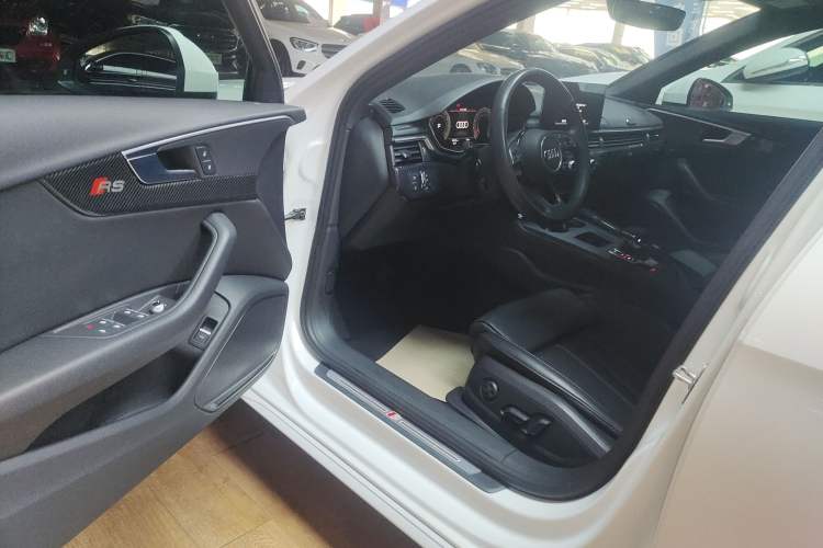 Used Audi A4L 2022 40 TFSI Fashion Dynamic Model
