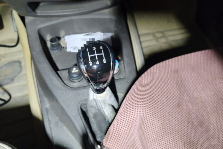 Used Wuling Hongguang 2014 1.5L S Standard Version Gear Lever