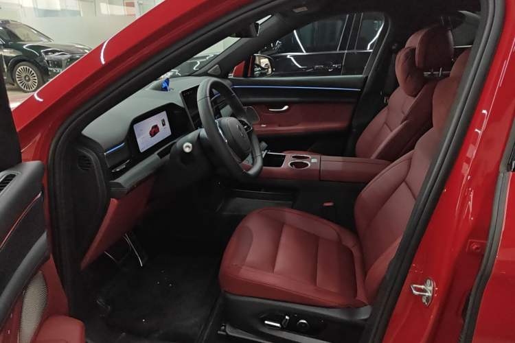 Used Hima AITO M5 2025 Extended-Range Ultra All-Wheel-Drive Version
