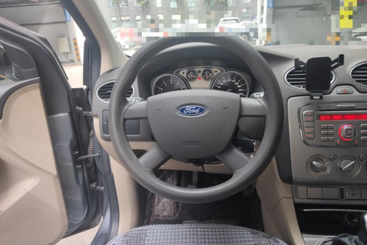 Used Ford Focus 2011 Sedan 1.8L Manual Classic Model
